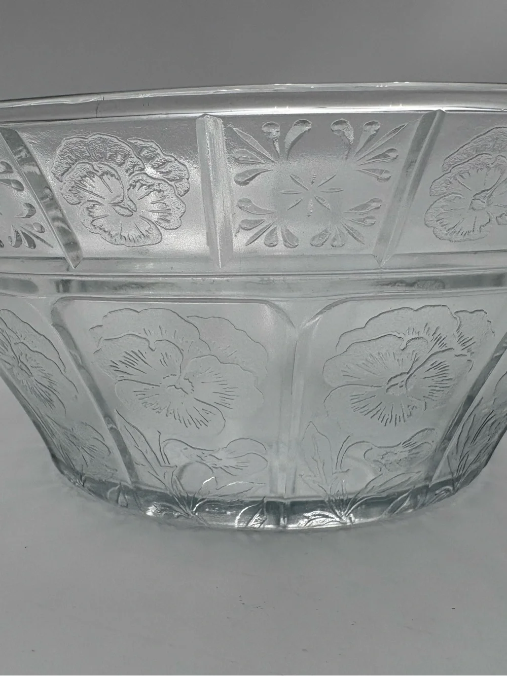Vintage Jeannette Depression Glass Pressed “Doric & Pansy Serving Bowl